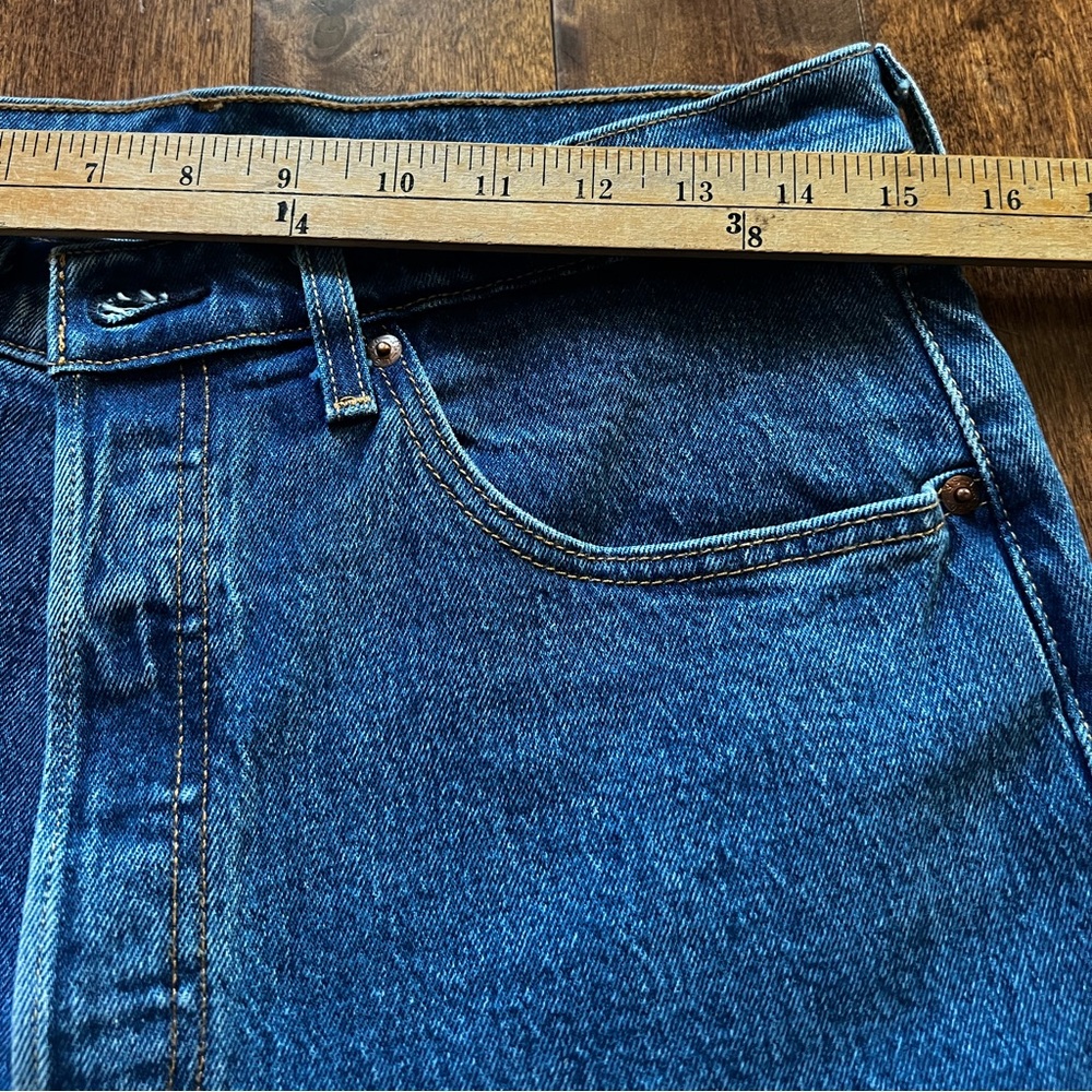 501 Levi's - Picture 8 of 13